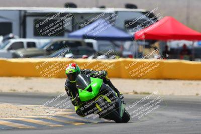 media/Apr-10-2022-SoCal Trackdays (Sun) [[f104b12566]]/Turn 2 (1135am)/